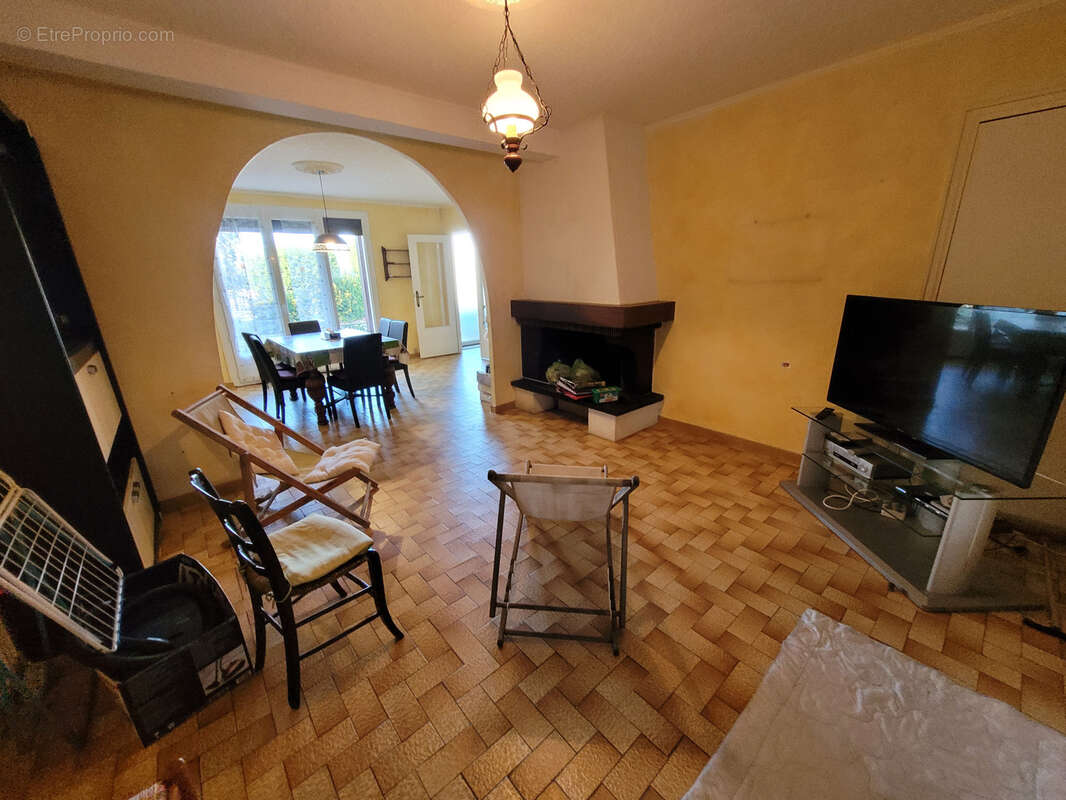Maison à FLEURY