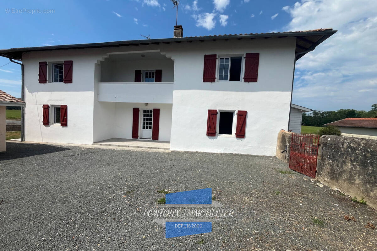Maison à RIVIERE-SAAS-ET-GOURBY