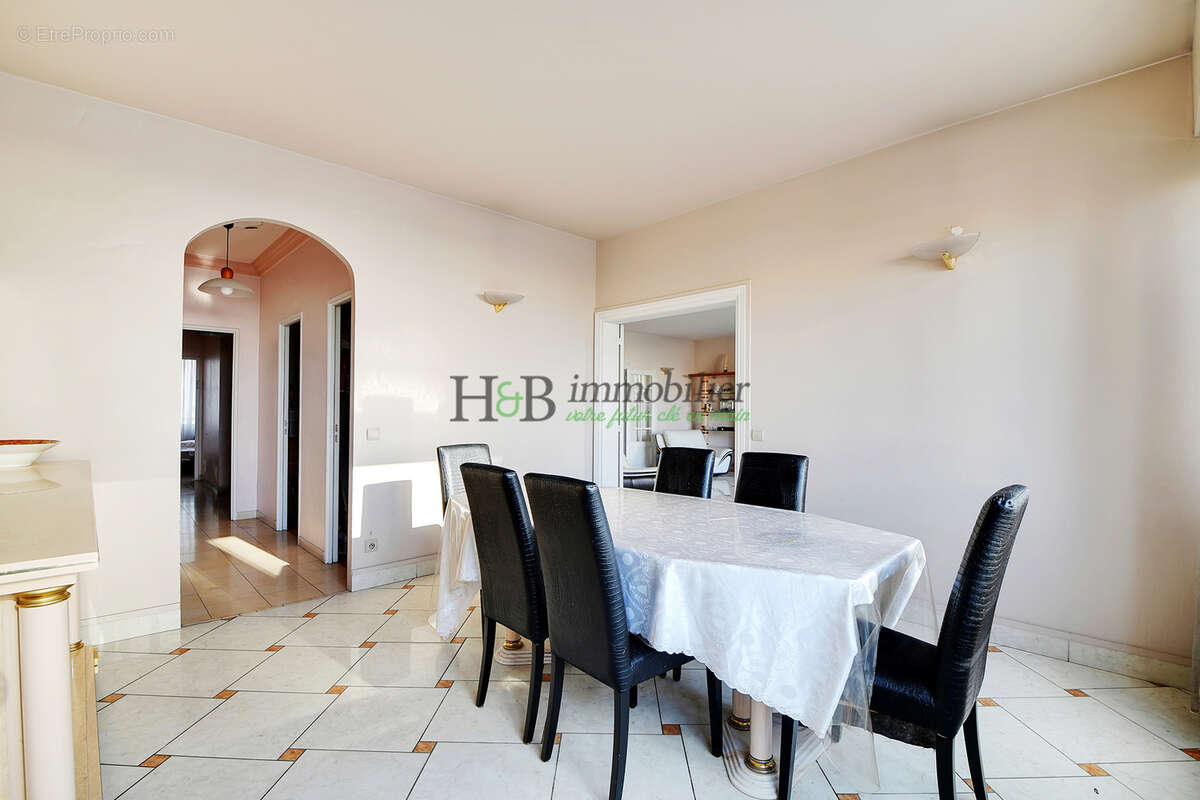 Appartement à CHOISY-LE-ROI