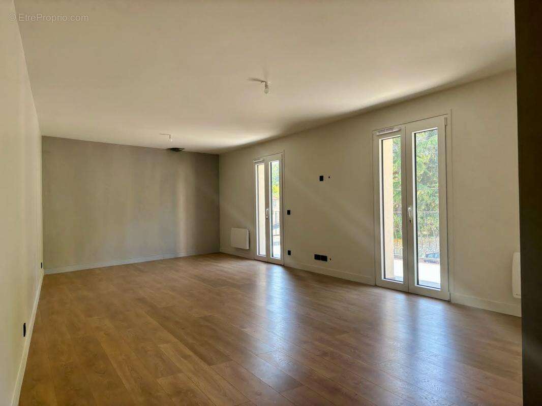 Maison 100 m² à Bougival  - photo 3