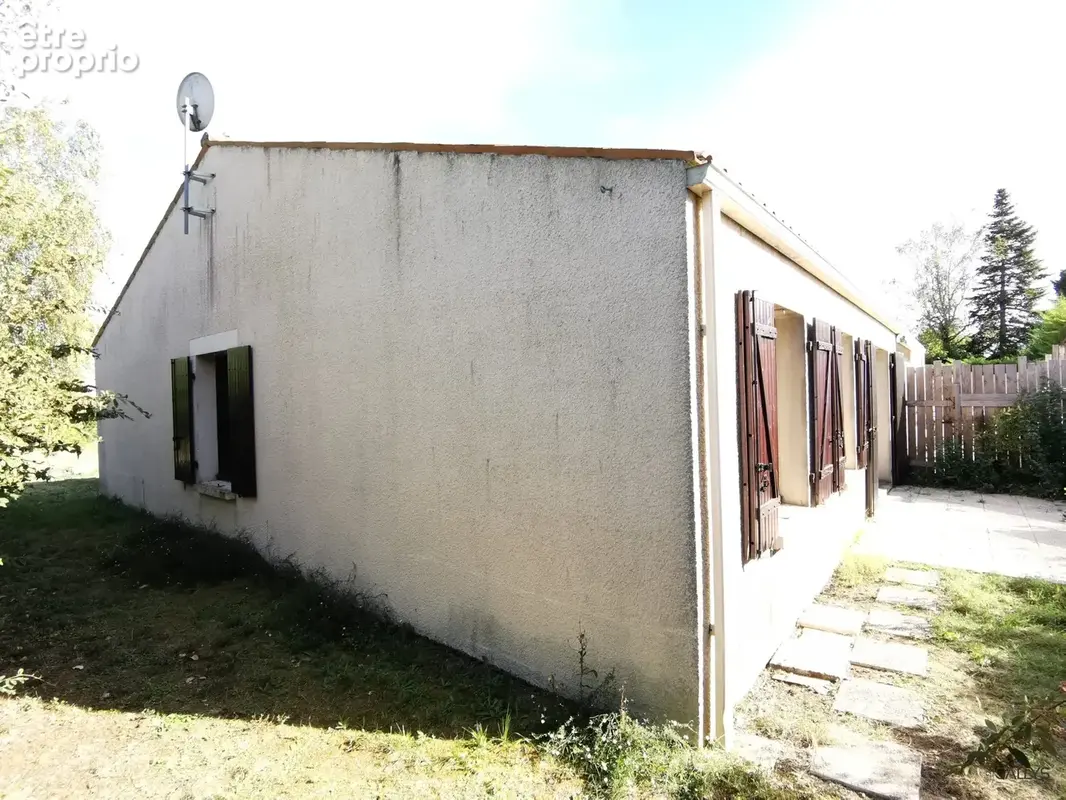 Maison 4 pièces 90 m² à vendre à Saintes (17100) - photo 2