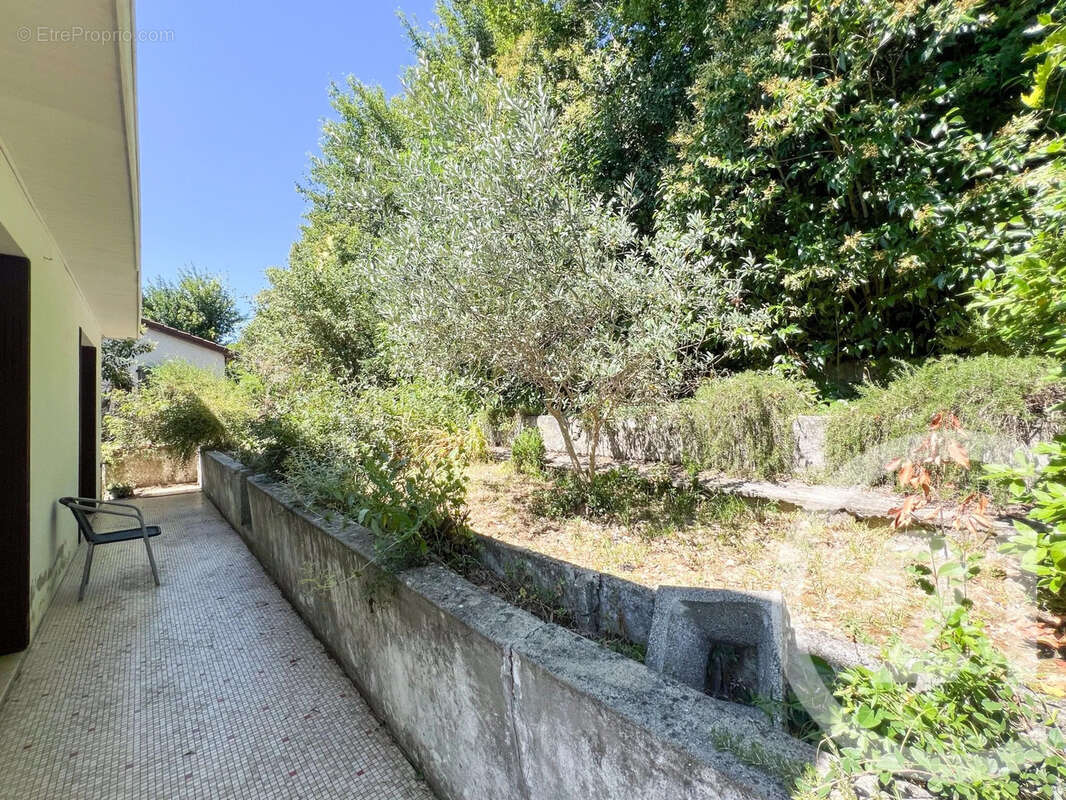 Maison 104 m² à Bon-Encontre  - photo 16