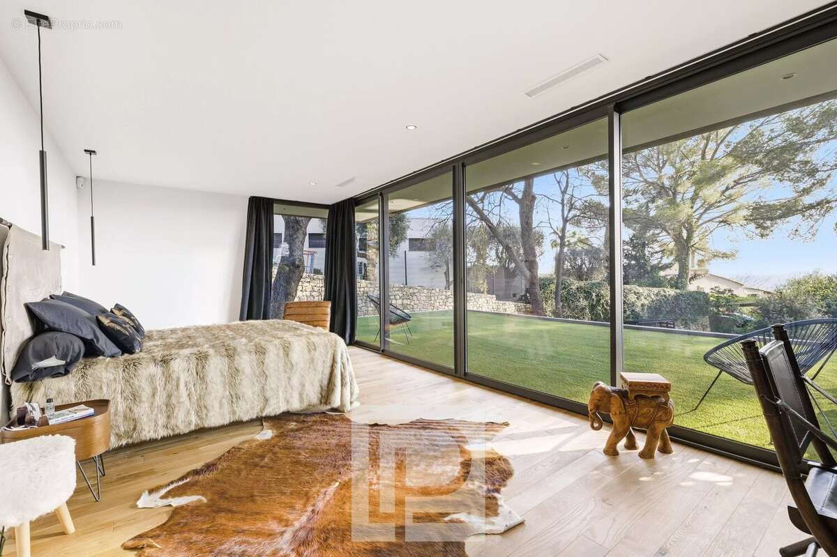 Appartement à MOUGINS