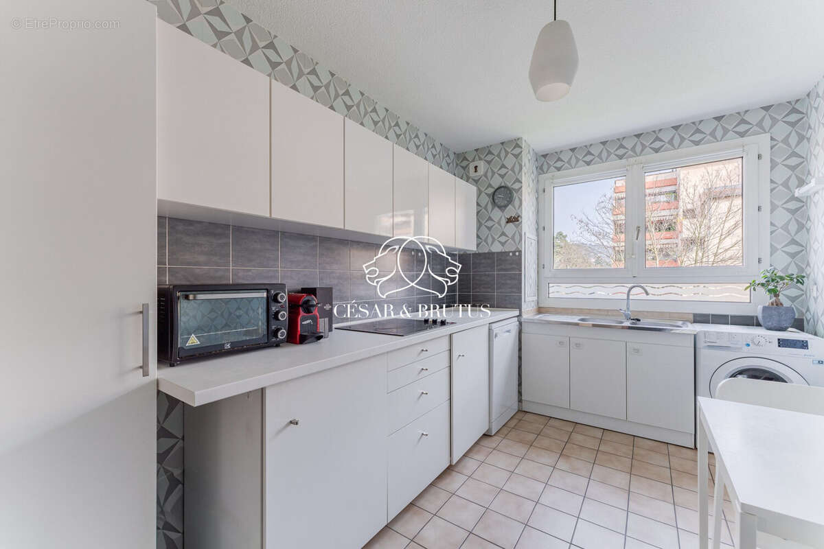 Appartement à LYON-9E
