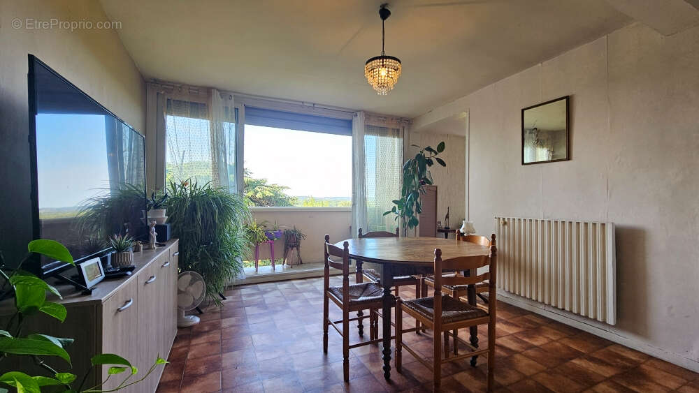COLAYRAC SAINT CIRQ Appartement 4 pièce(s) 75.22m2 - photo 2