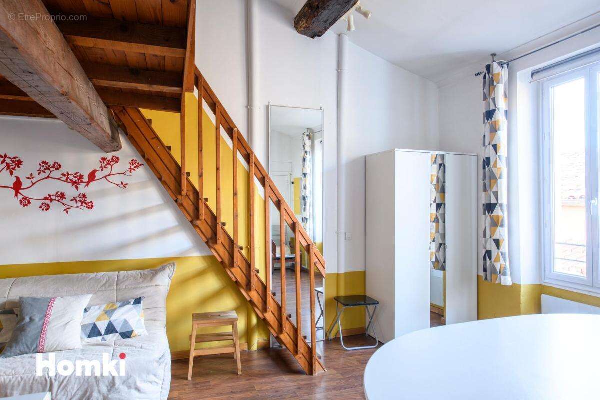 Studio mezzanine meublé de 38m2 Nîmes Centre-ville - photo 2
