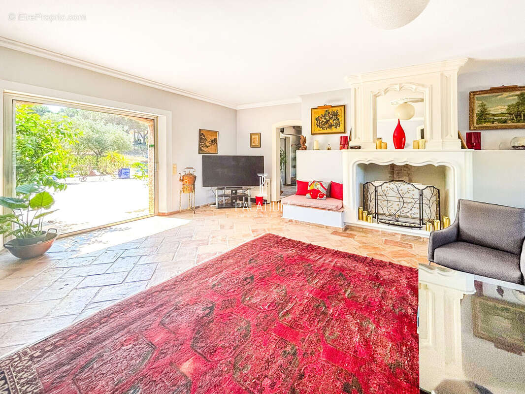 Maison 420 m² à Sainte-Maxime  - photo 6