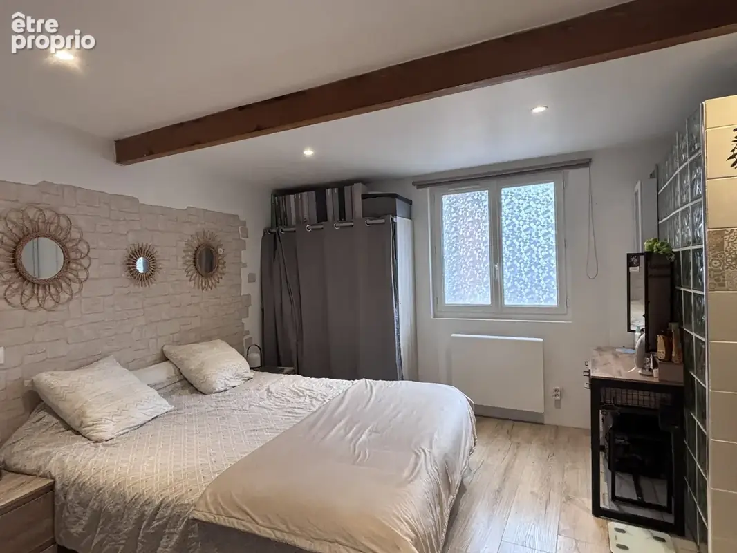 Agréable maison de ville avec 5 chambres confortables, jardin et grand garage. - photo 10