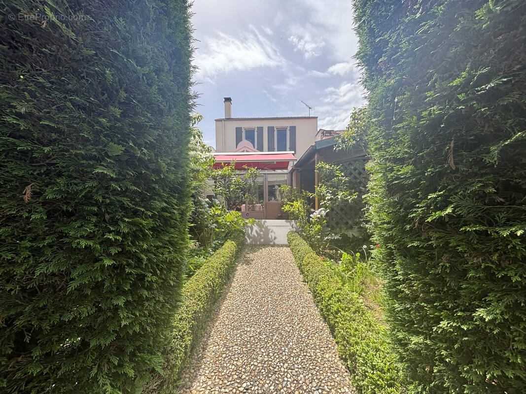 Maison à ROCHEFORT