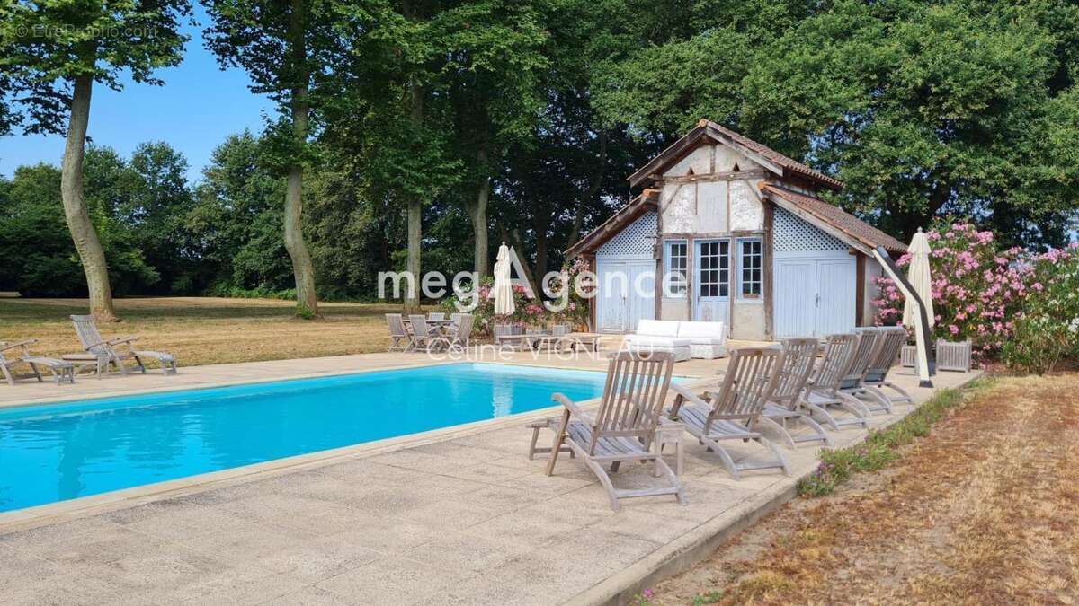 Maison à BEYLONGUE