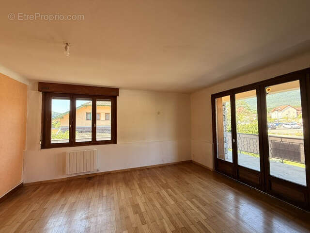 Immeuble de rapport, 3 logements, Seyssel centre - photo 9