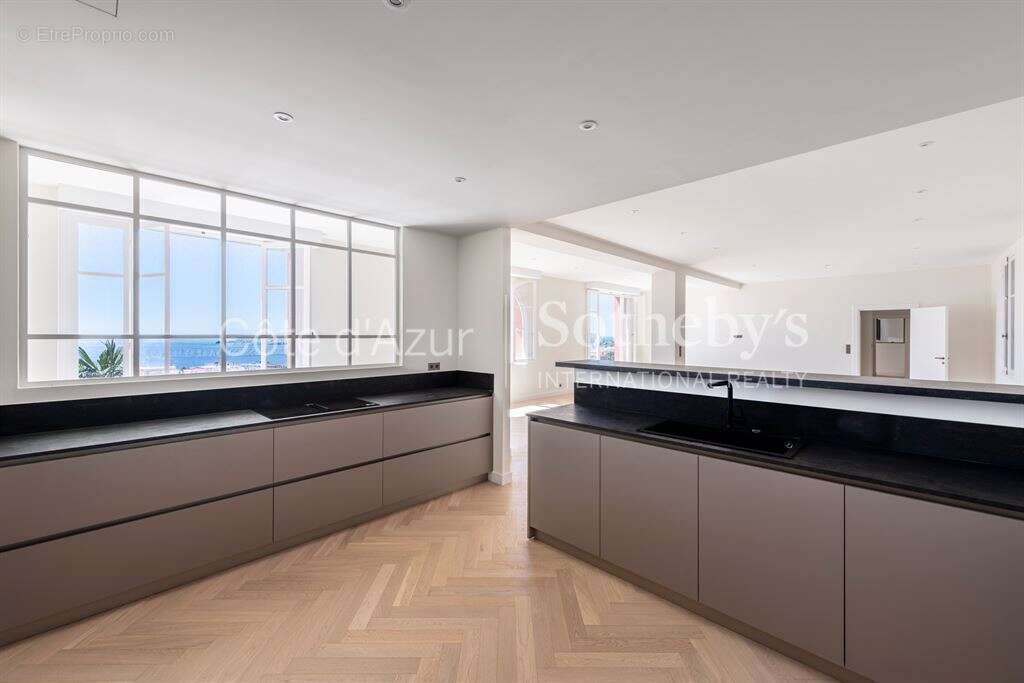 Appartement à BEAULIEU-SUR-MER