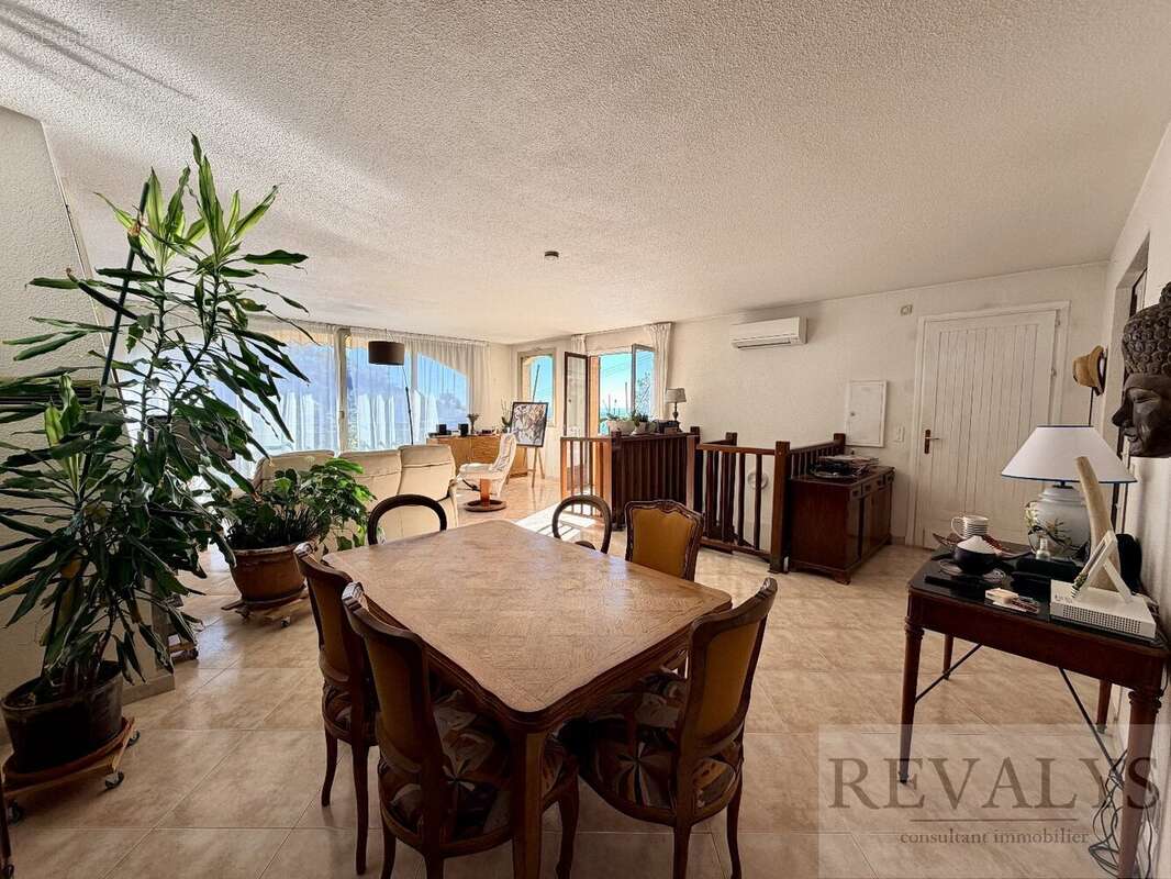 Appartement à ROQUEBRUNE-CAP-MARTIN