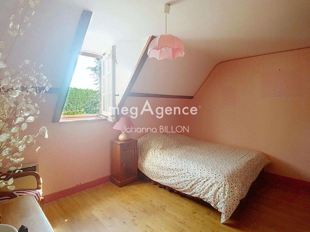 Belle maison familiale avec vie de plain-pied et toiture en ardoise naturelle !! - photo 15