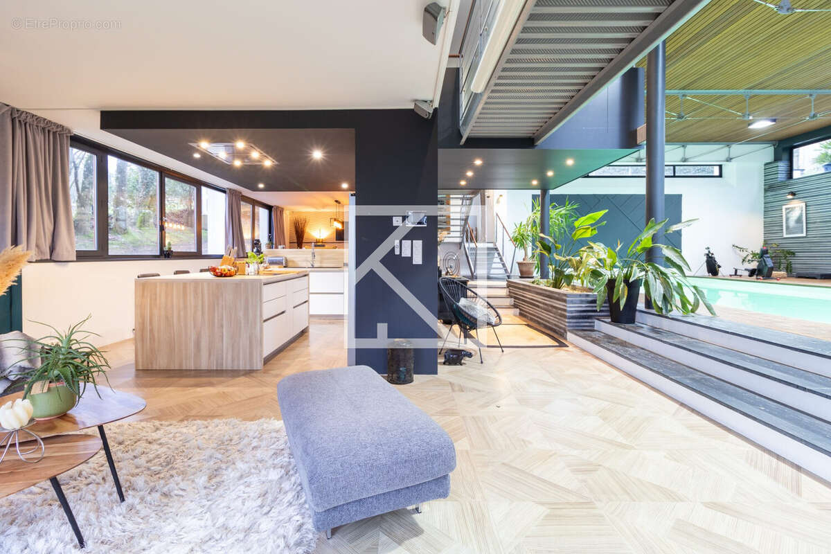 Maison à LES HERBIERS