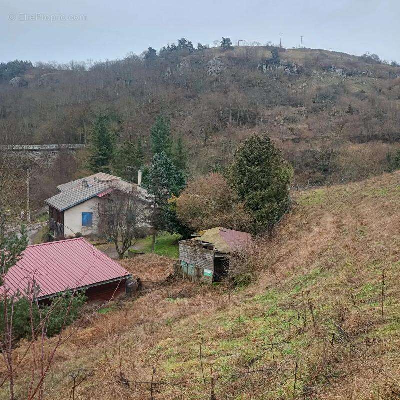 Maison à SAINT-CHRISTOPHE-SUR-DOLAISON