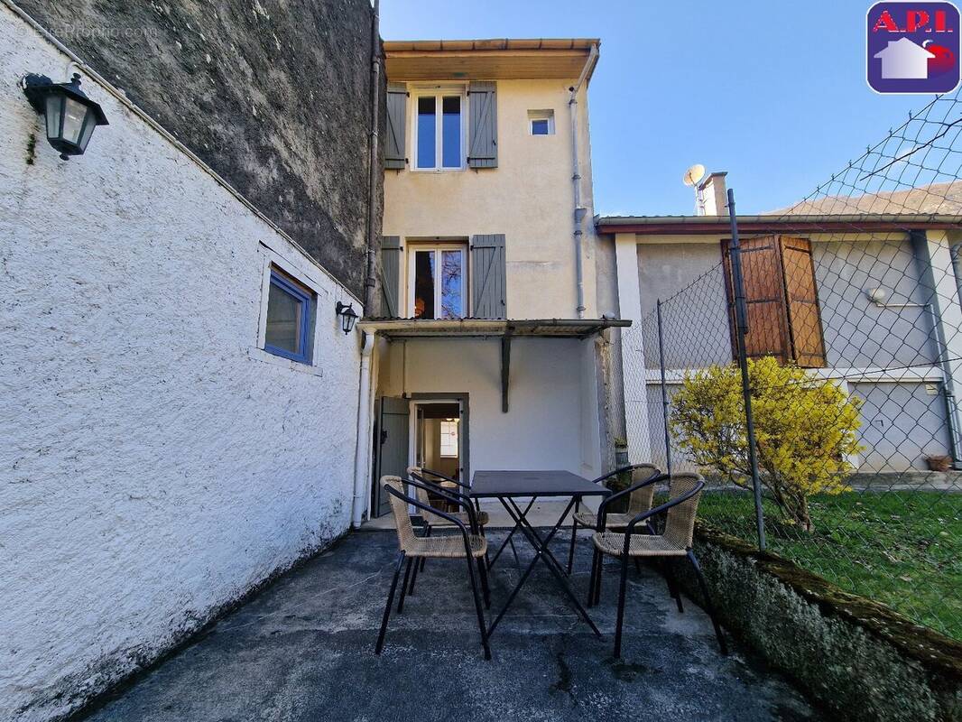 Maison à CAPOULET-ET-JUNAC