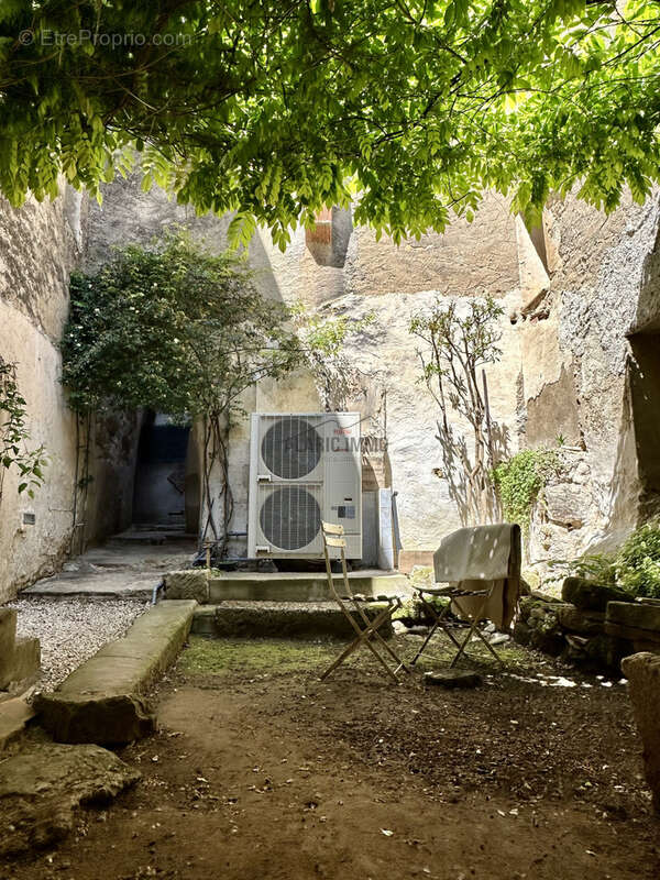 Maison à FABREZAN