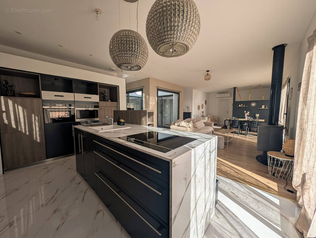 Maison à LEZIGNAN-CORBIERES