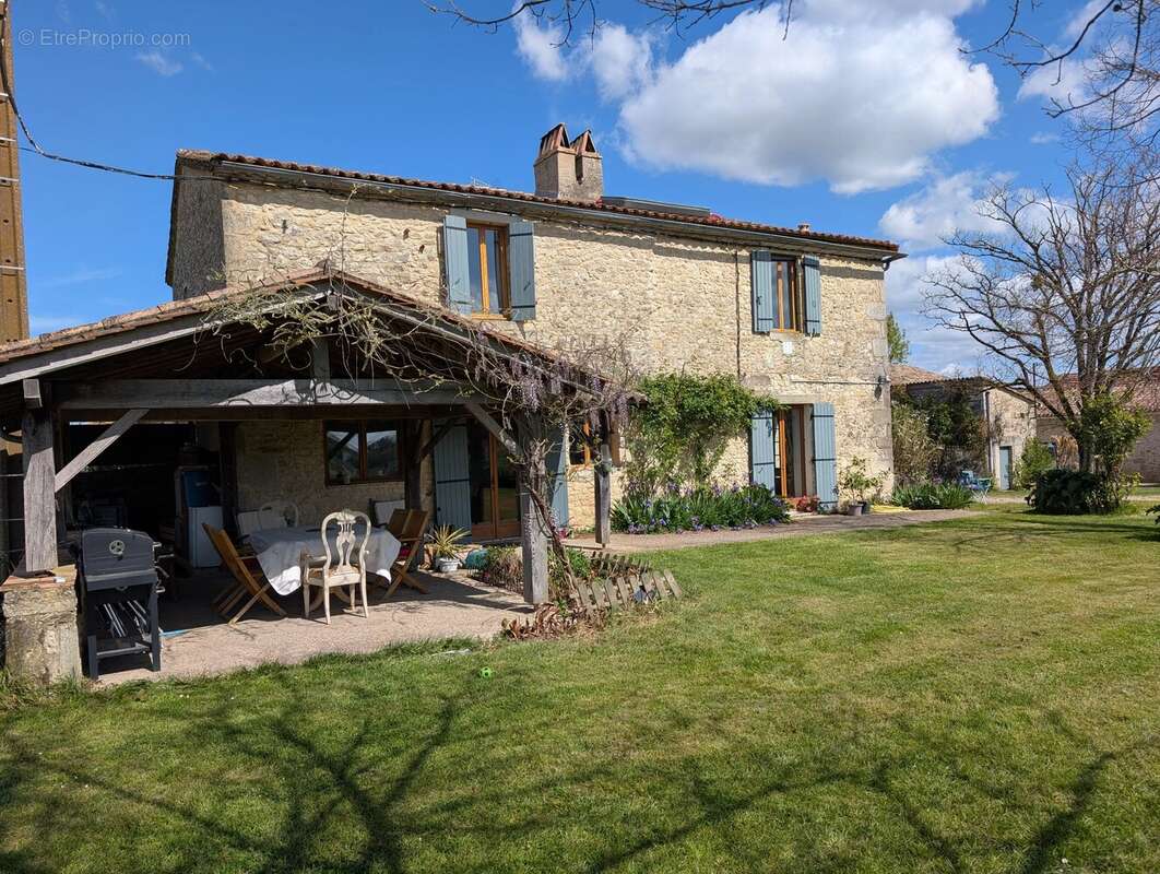 Maison à DURAS