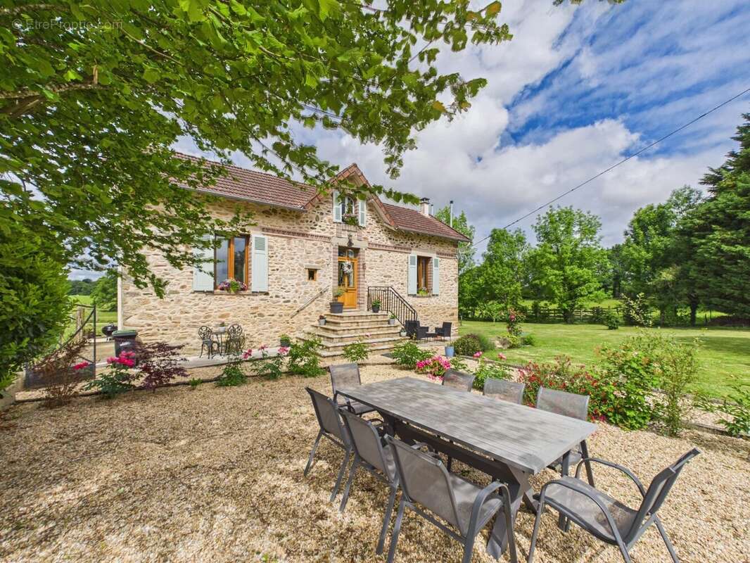 Maison à CHAMPSAC