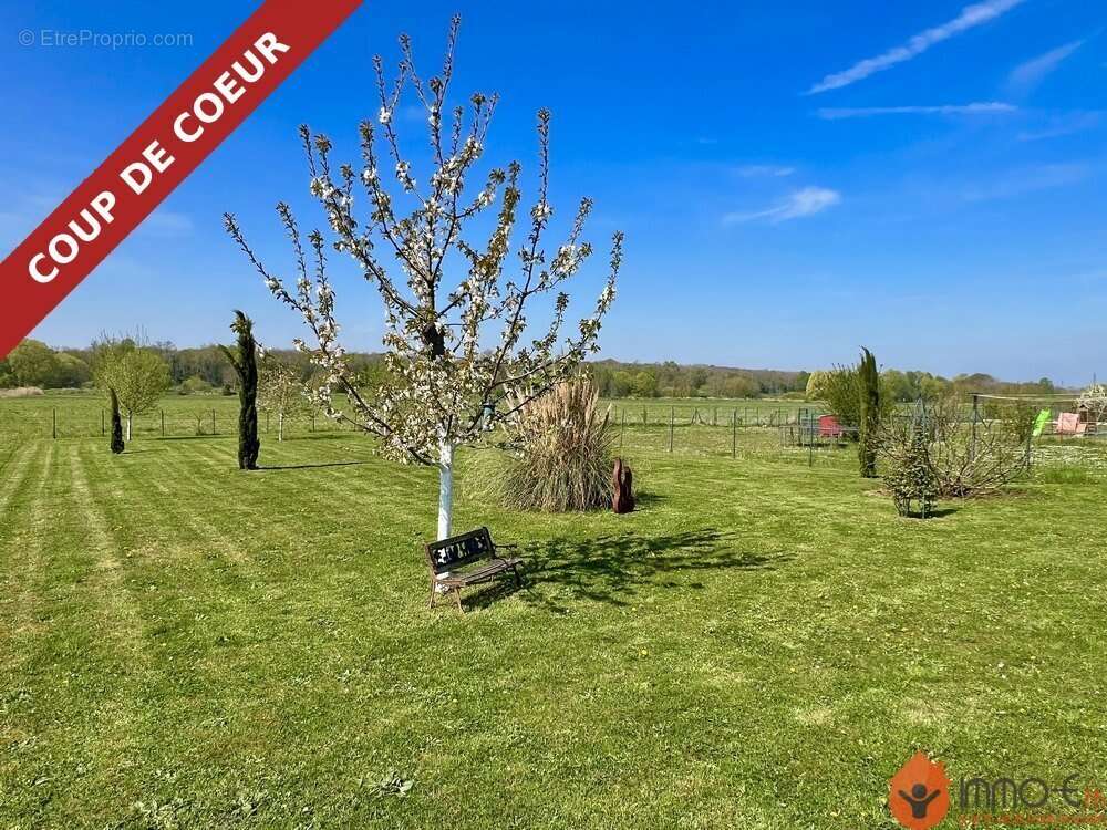 Maison à MAGNY-LE-HONGRE