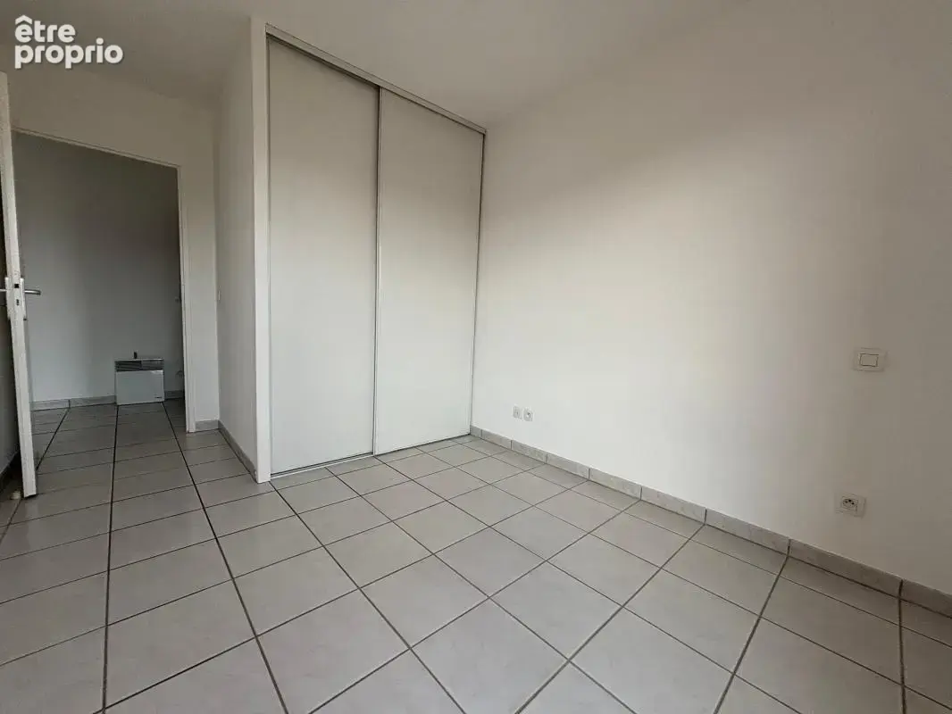 Pau: Appartement d'exception à vendre en dernier étage— Vue panoramique Pyrénées, terrasse 20 m² et piscine dans la résidence - photo 8