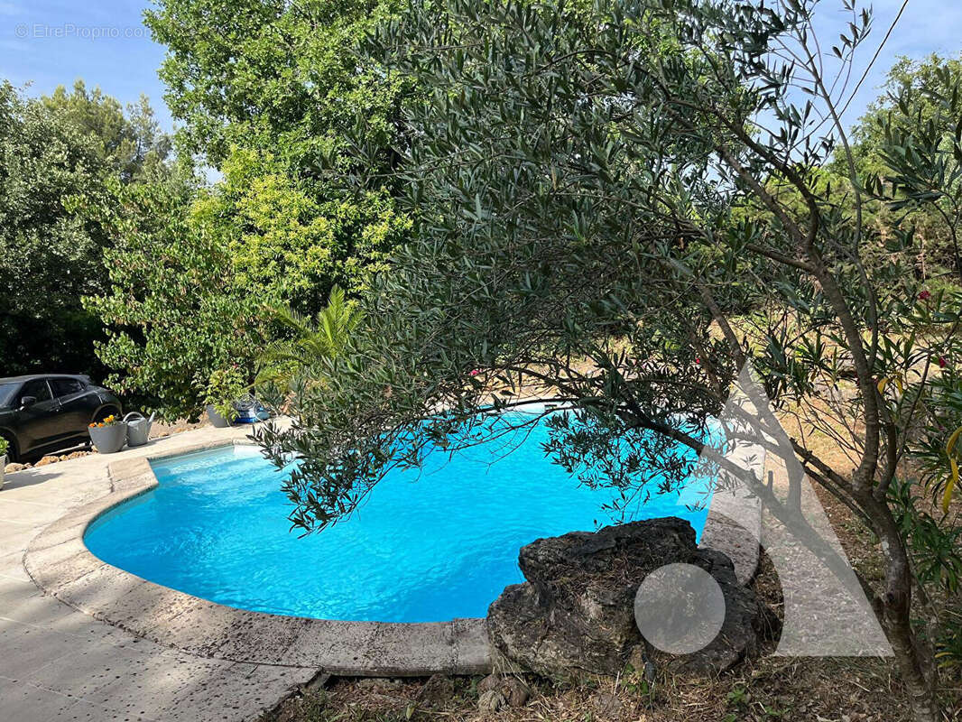 Maison à LORGUES
