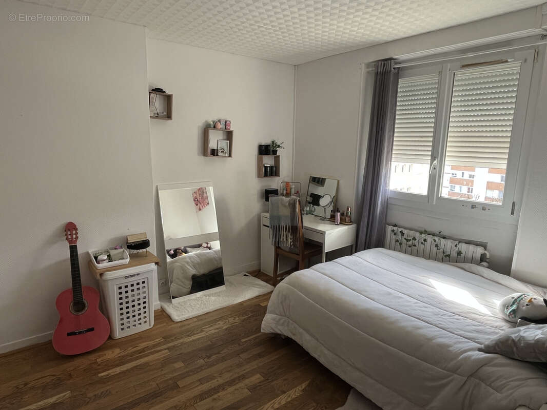 Appartement à CHENOVE