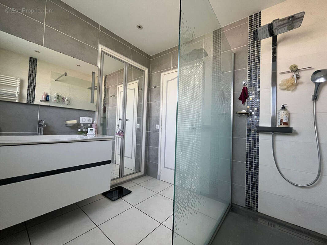 Maison à MESCHERS-SUR-GIRONDE