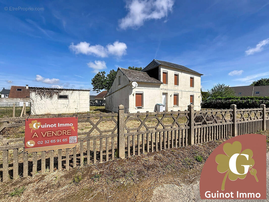Maison à LA TRINITE-DU-MONT