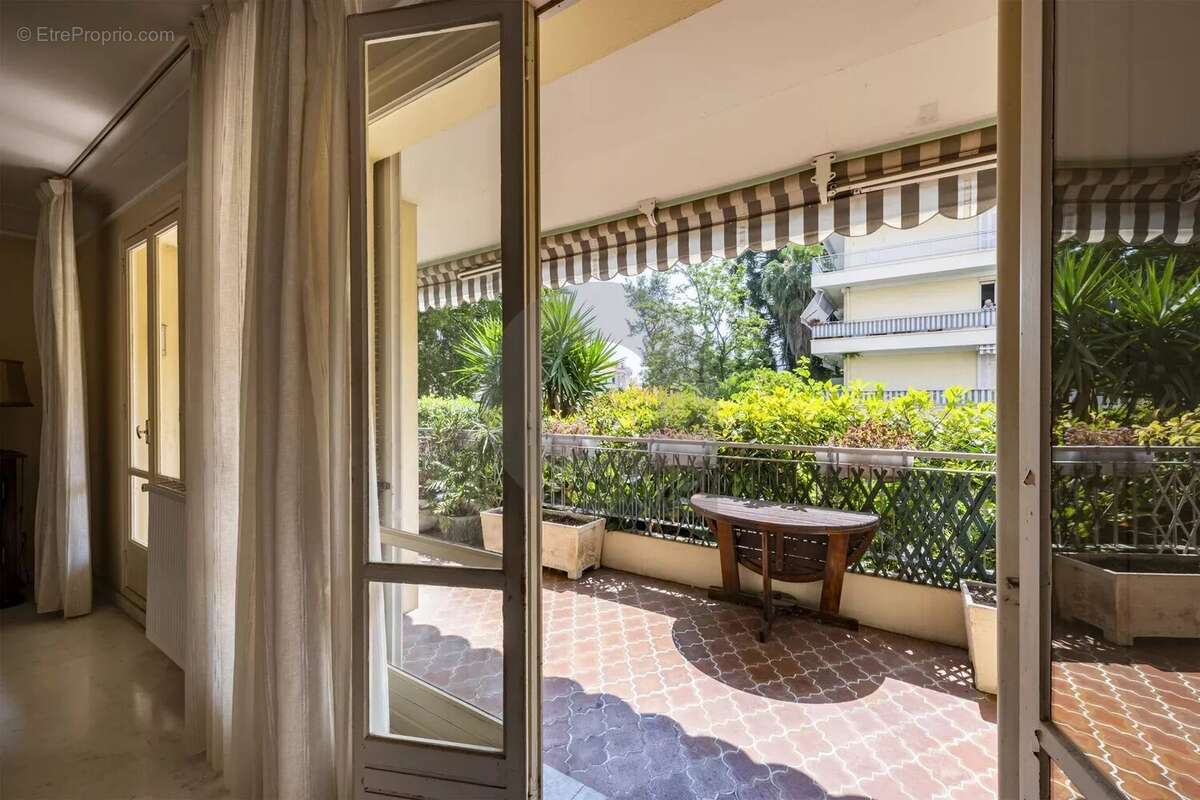 Appartement à MENTON