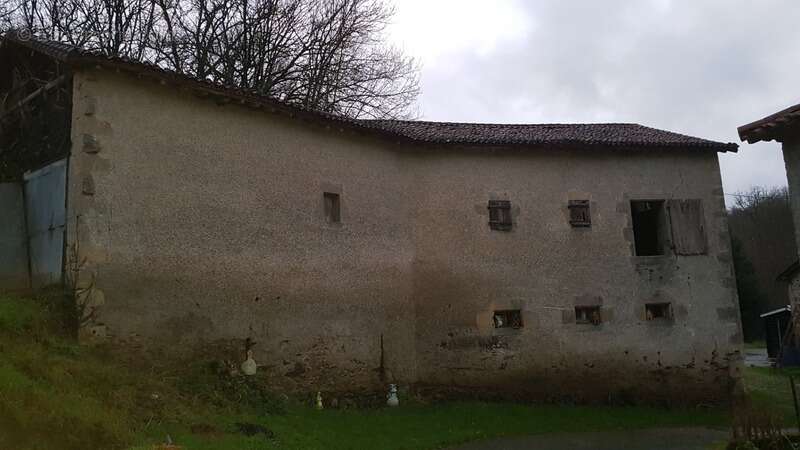 Maison à FENIOUX