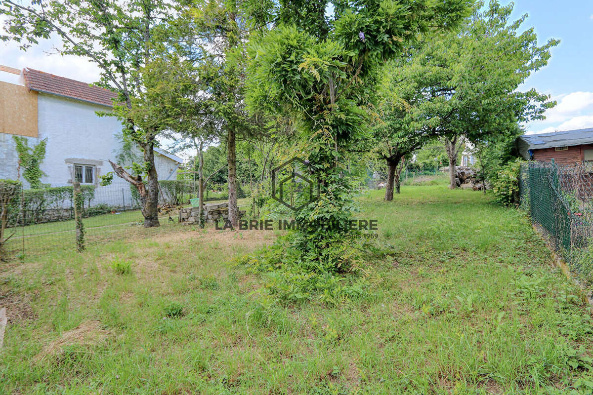 Maison à MANDRES-LES-ROSES