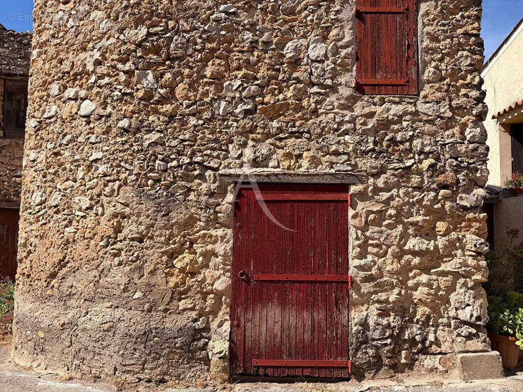 Autre à VINON-SUR-VERDON
