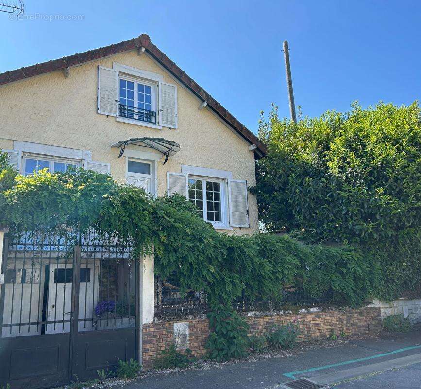 Maison à RAMBOUILLET