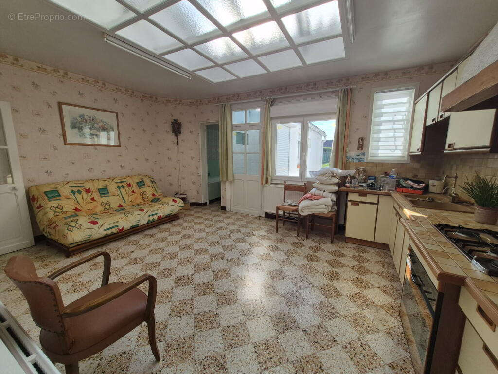 Maison à BRUAY-LA-BUISSIERE