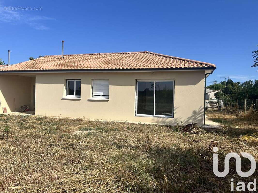 Photo 9 - Maison à SAINT-MEDARD-DE-GUIZIERES