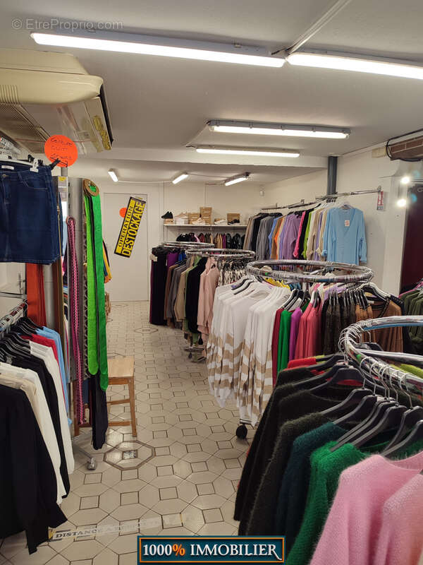 Commerce à VALRAS-PLAGE