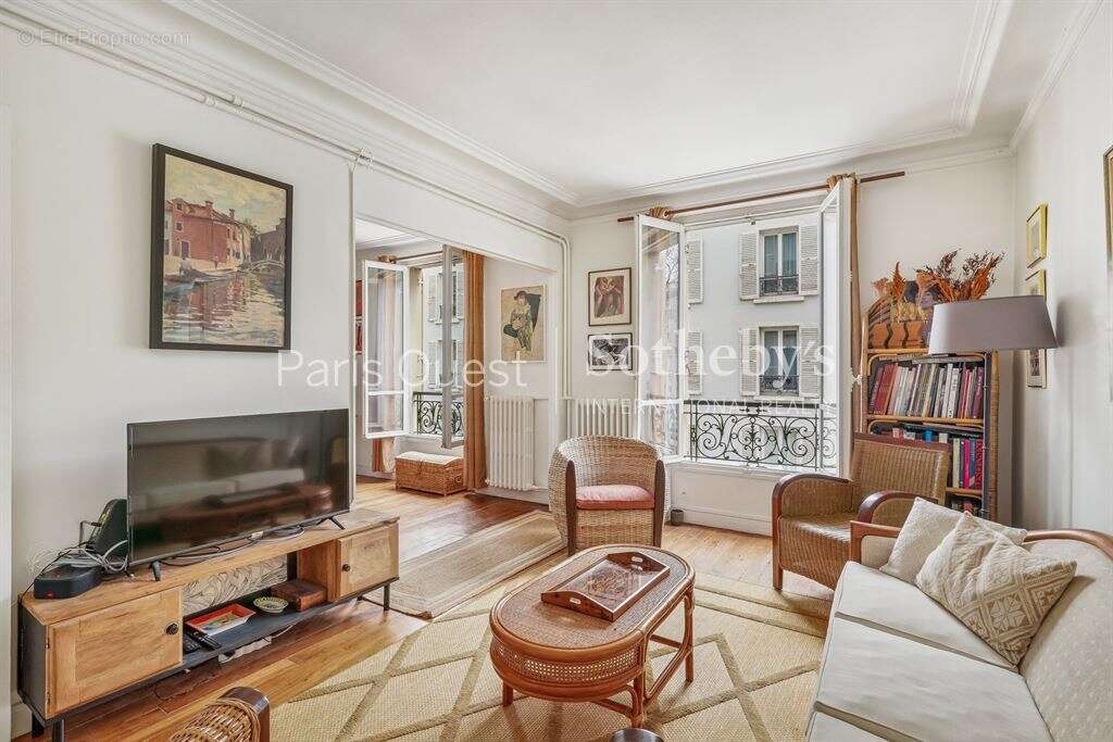 Appartement à NEUILLY-SUR-SEINE
