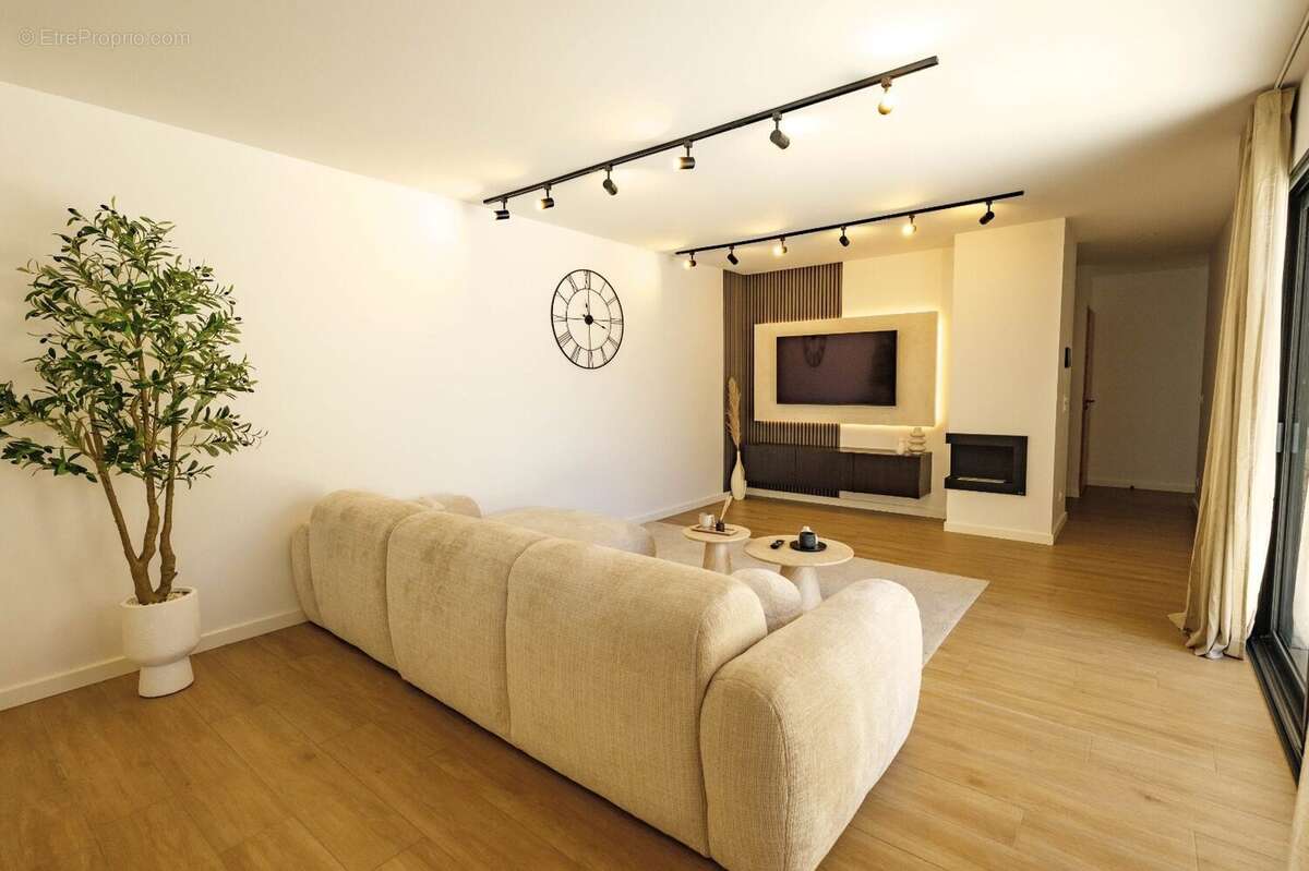 Maison 130 m² à Les Martres-De-Veyre  - photo 5
