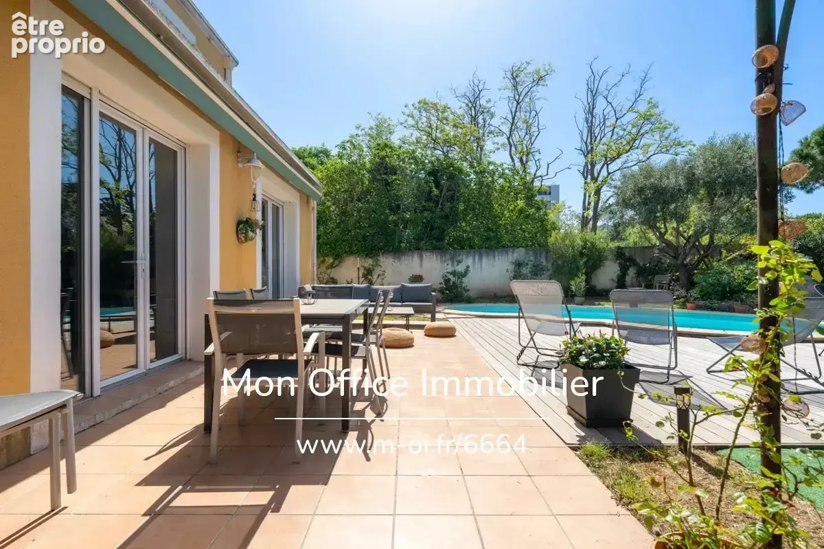 Référence : 6664-NZW. - Maison 4 chambres - piscine, sous sol, garage - photo 5