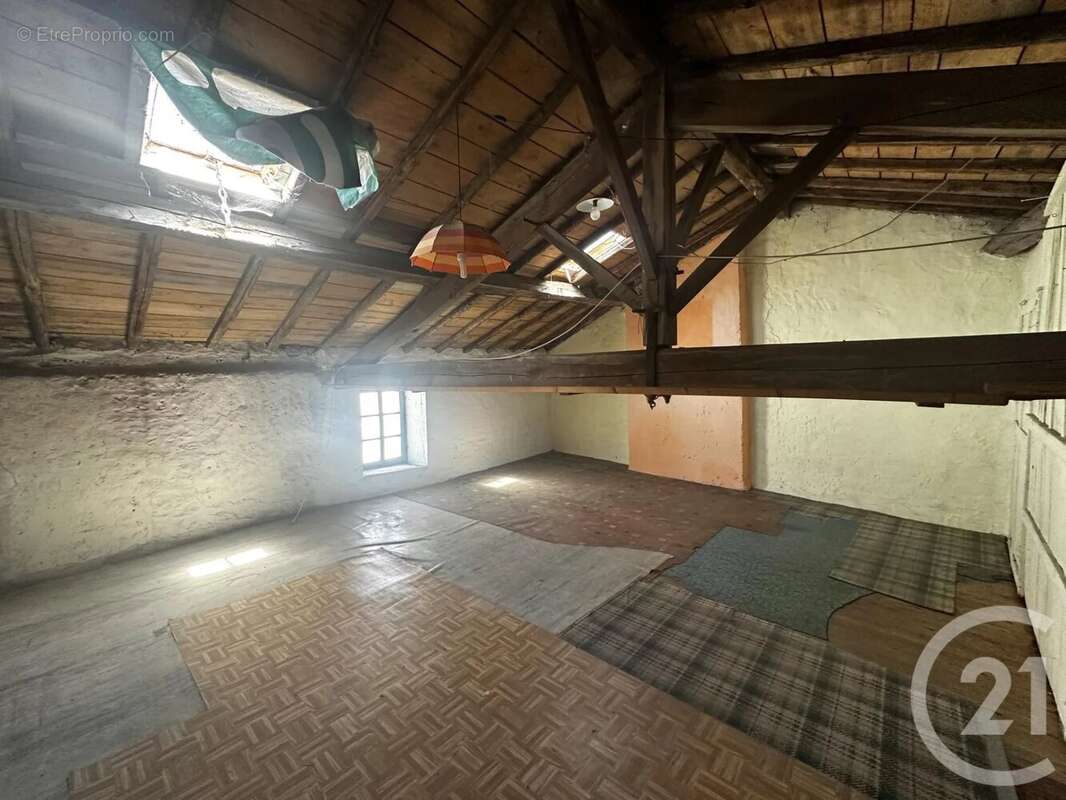 Maison à CHEF-BOUTONNE