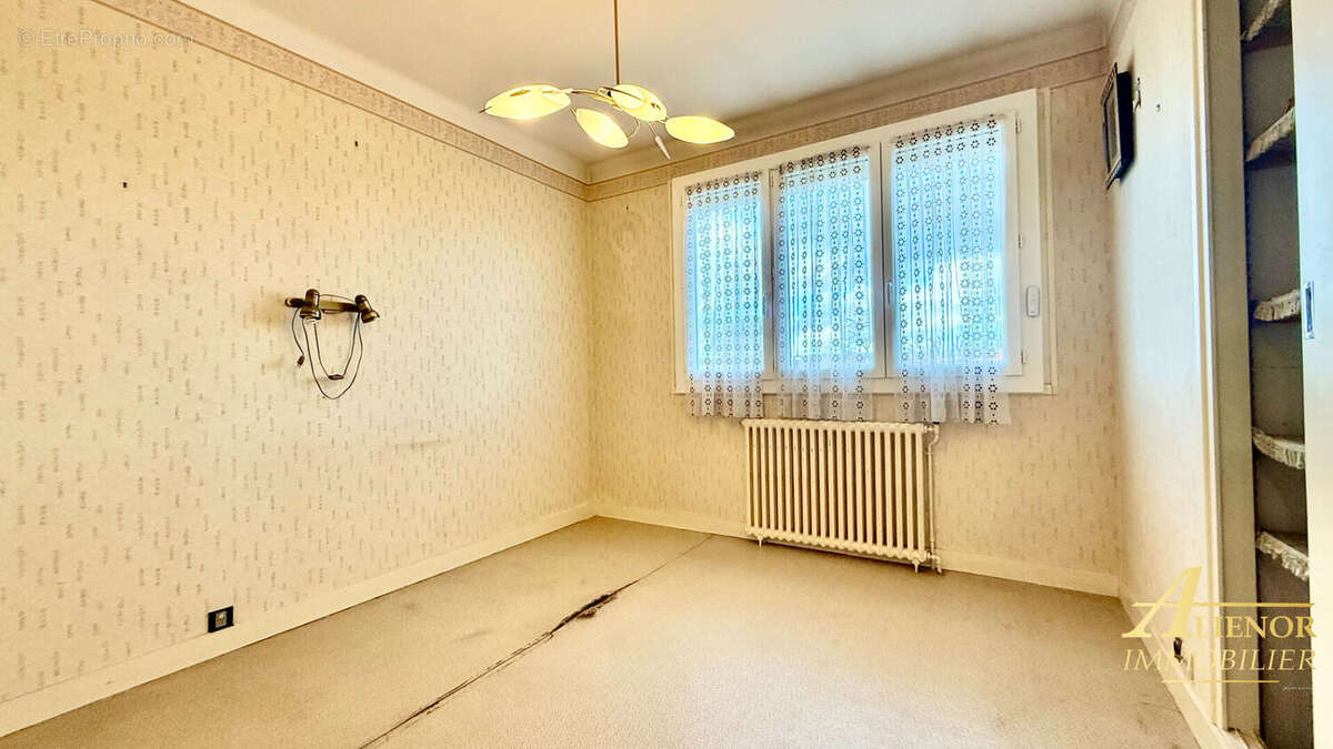 Maison à COULOUNIEIX-CHAMIERS