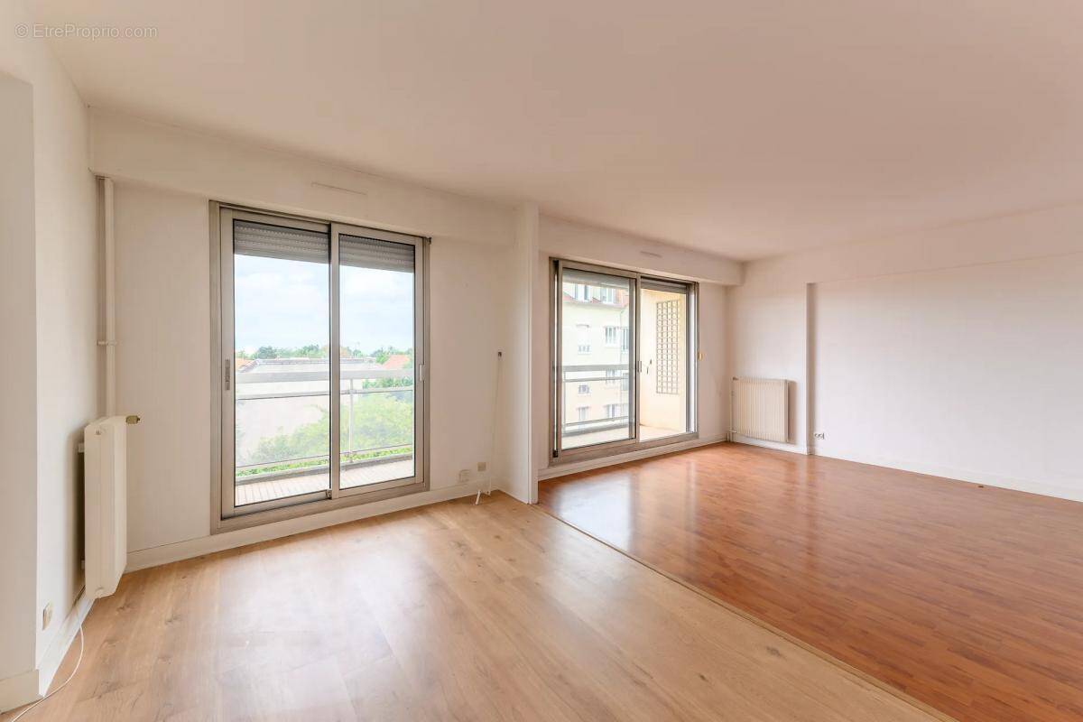Appartement à LE RAINCY