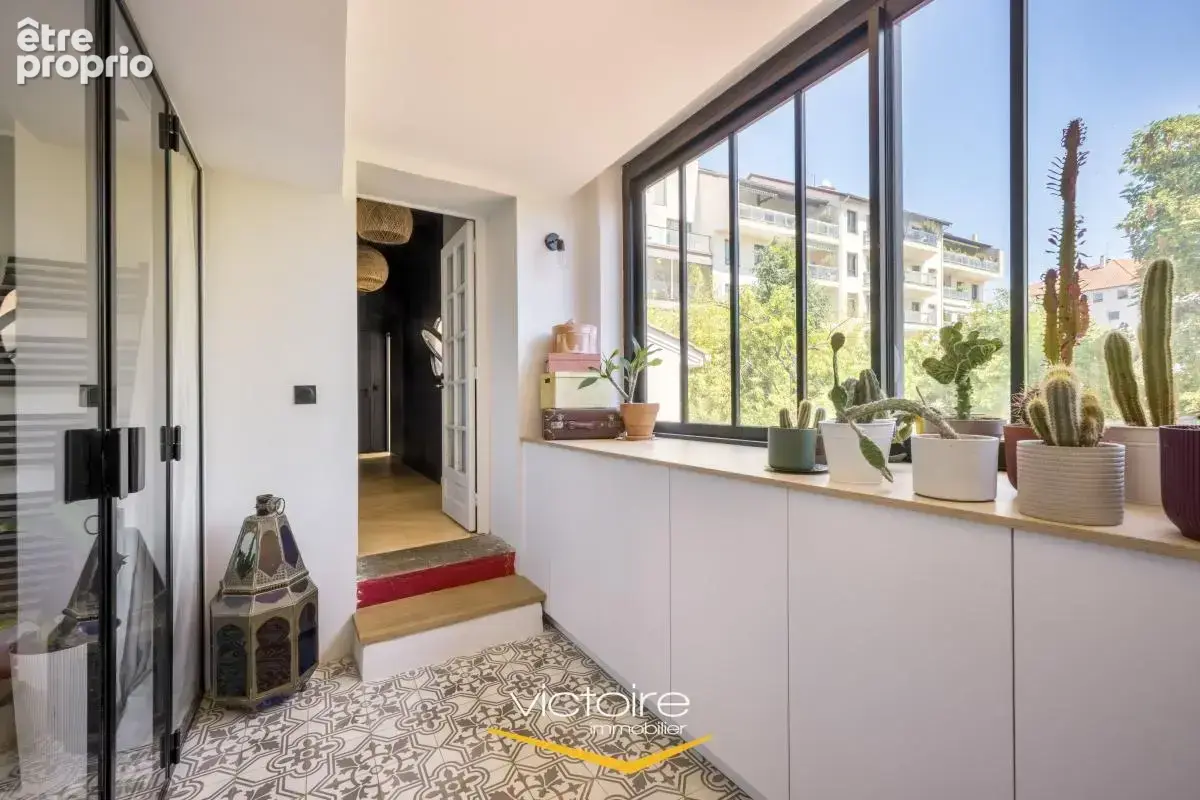 Magnifique maison rénovée avec dépendance au Coeur de Montchat - Coup de coeur assuré ! - photo 11