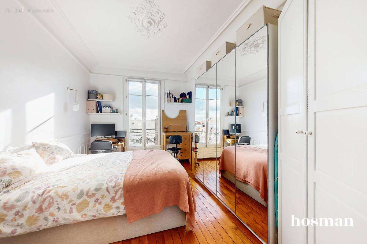 Appartement à LES LILAS