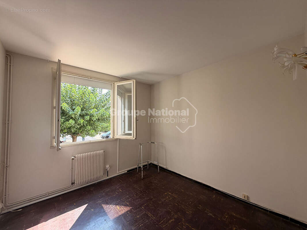 Appartement Beaucaire 3 pièce(s)  54 m2 avec balcon et cave - photo 3
