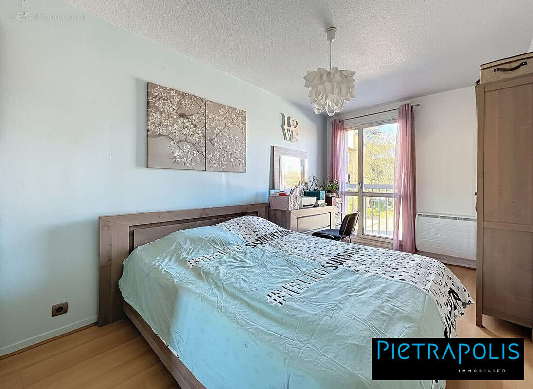 Appartement à SAINT-GENIS-LAVAL