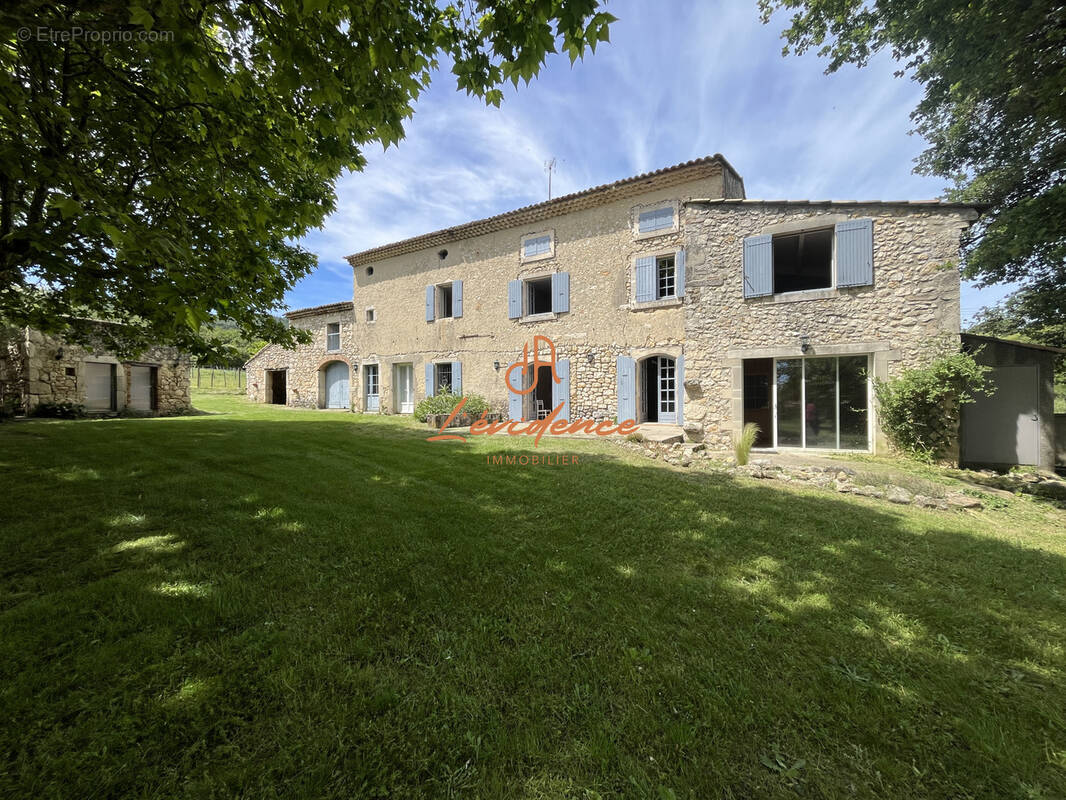 Maison à MALATAVERNE